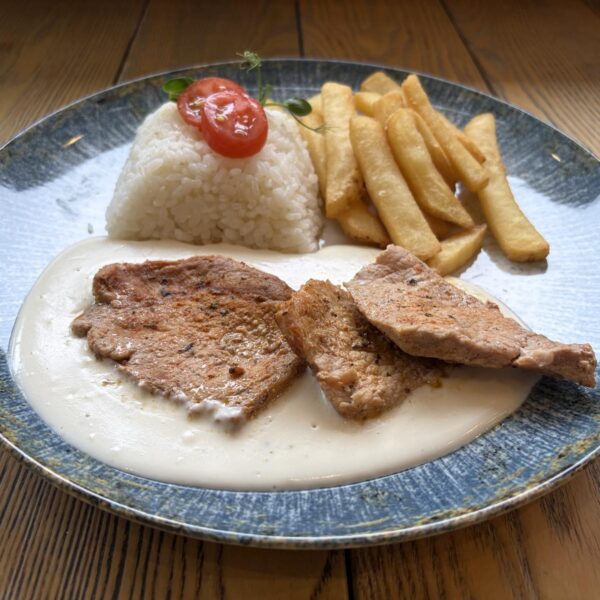 1. 120g fried pork schnitzel, 200g mashed potatoes with bacon and onion (1,3,7)